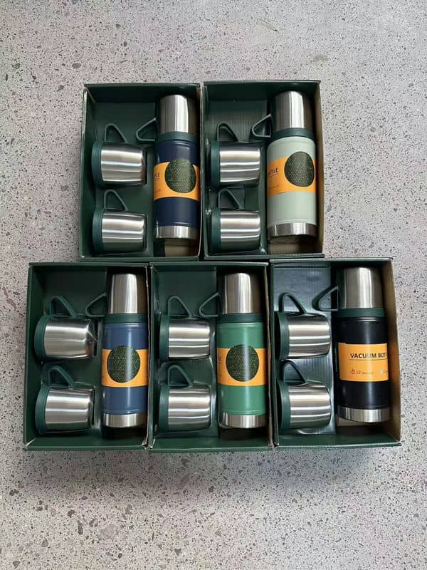 TV-1024 drinkware gift set — bottle and cups in magnetic rigid box
